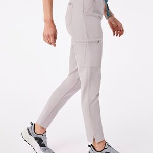 Figs Straight Leg Utility Scrub Pant in Light Gray